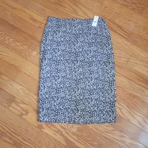 New York and Company Pencil Skirt - Size 6